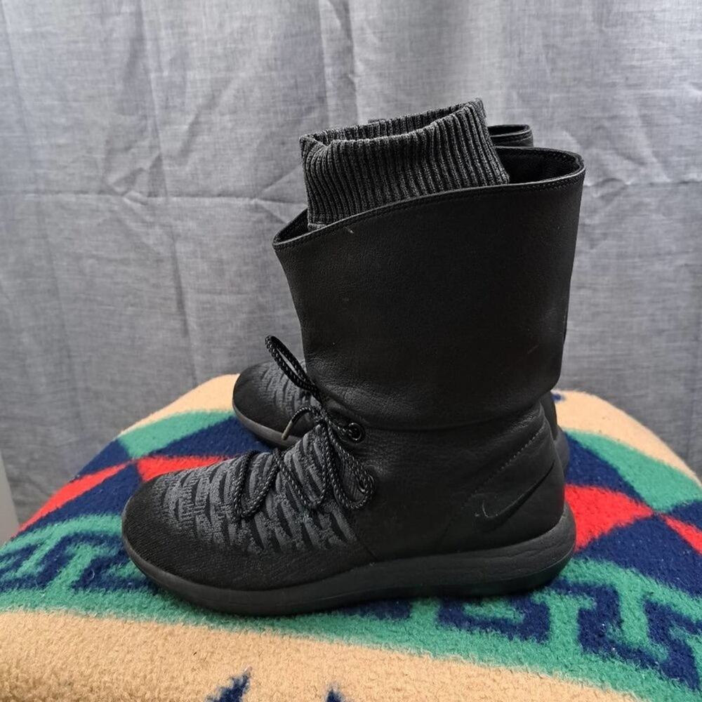 %Nike Roshe Two Flyknit Hi 861708-001 Black/Dark Grey Wmn Sz 10 Boots / A 29